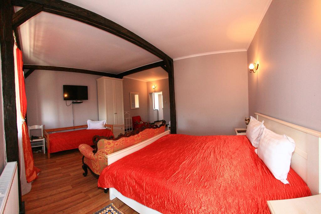 Castelul Lupilor Hotel Chimindia Kamer foto