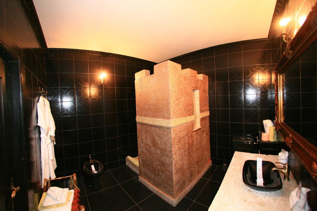 Castelul Lupilor Hotel Chimindia Kamer foto